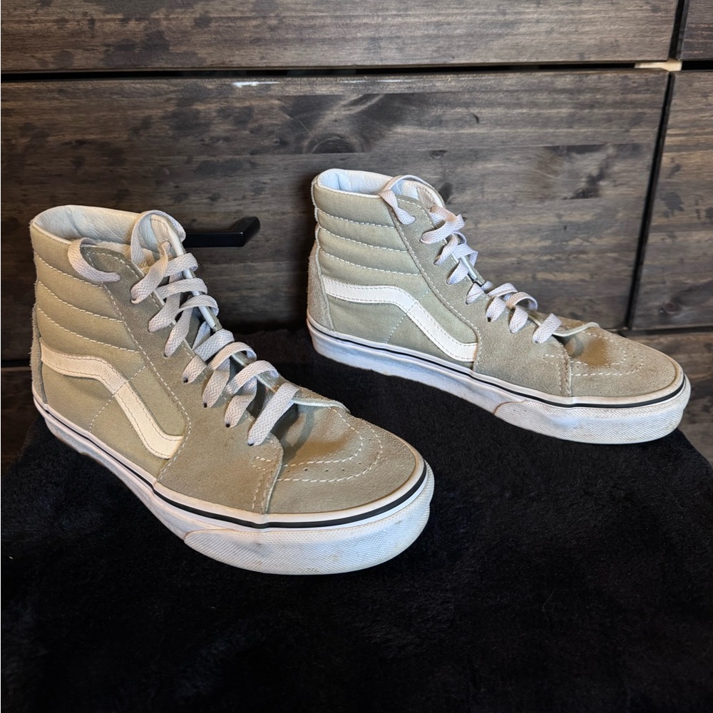 Vans sk8hi shoes in sage green